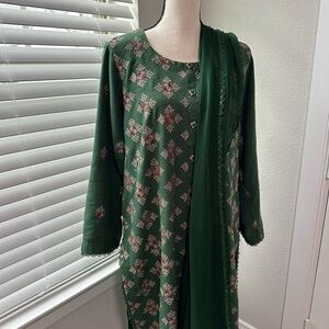 Pakistani Indian Three Piece Suits,Fabric Khader,Color Green Brand New